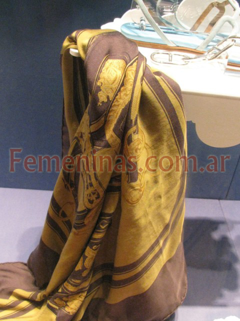 Hermès pañuelo camel marron